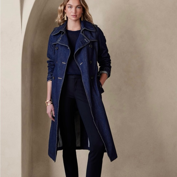 Banana Republic Skinny Sloane pants in navy. - Picture 2 of 6